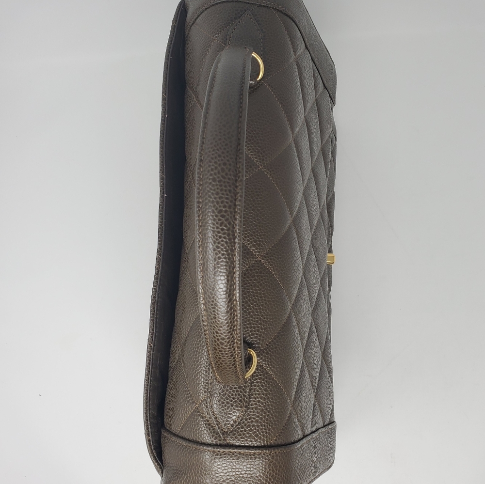100% Auth CHANEL Jumbo 32 Caviar Skin Hand Bag - Picture 5 of 8
